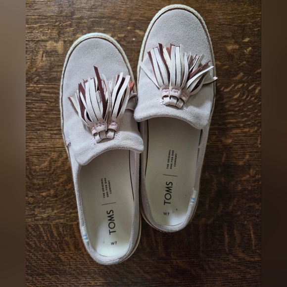 Toms Shoes - TOMS Sunrise Blush Suede Tassel Slip On Mule Sneakers (7)
